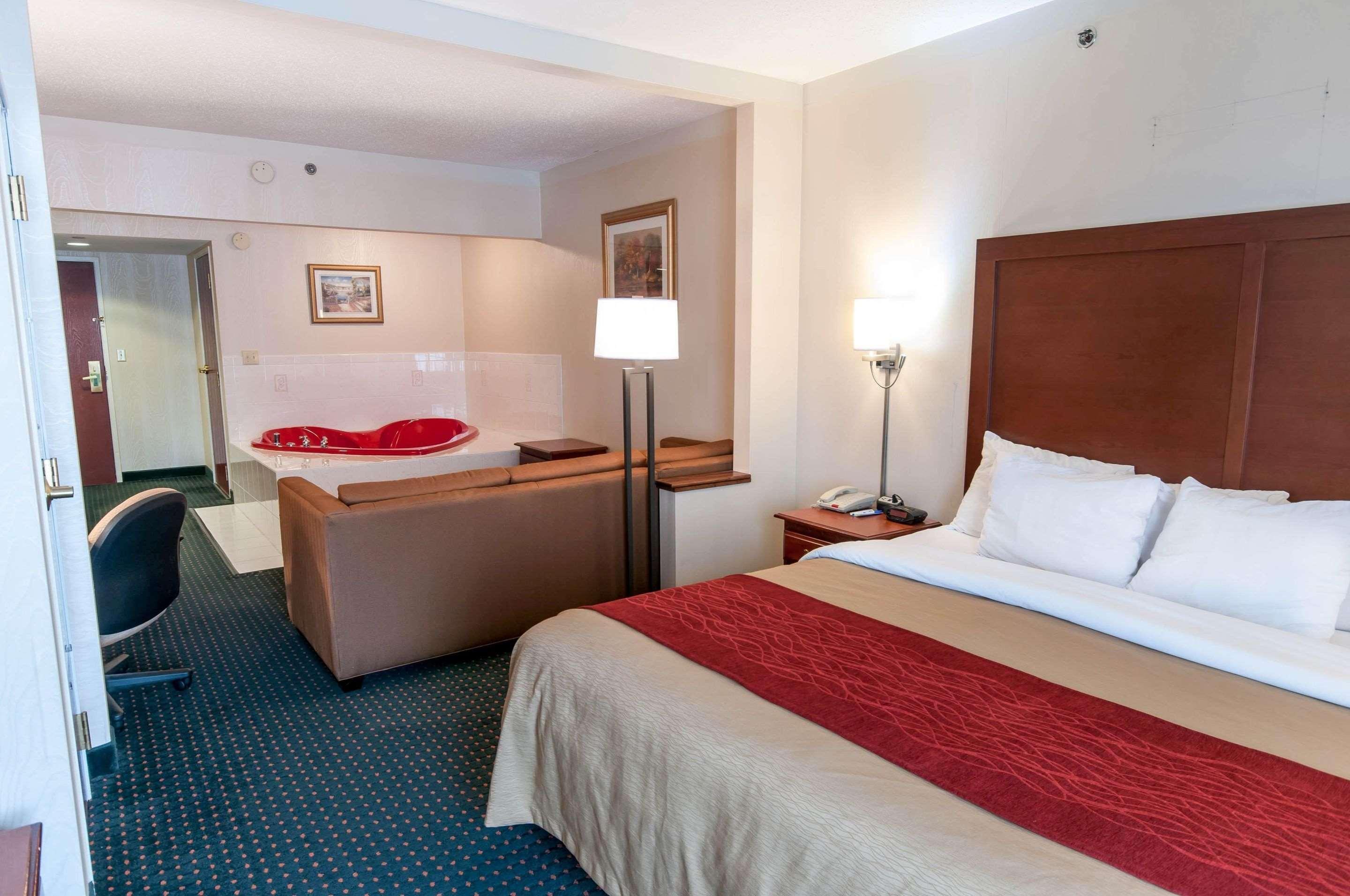 Comfort Inn & Suites Mount Pocono Εξωτερικό φωτογραφία