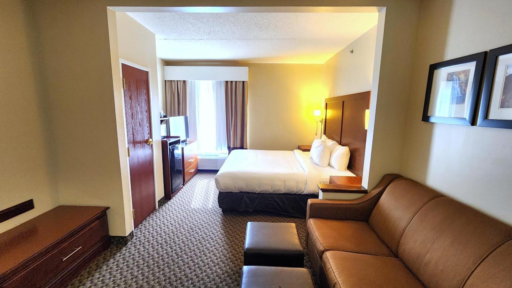 Comfort Inn & Suites Mount Pocono Εξωτερικό φωτογραφία