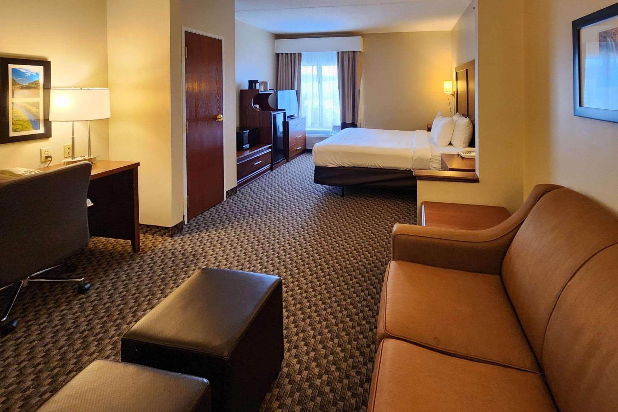Comfort Inn & Suites Mount Pocono Εξωτερικό φωτογραφία