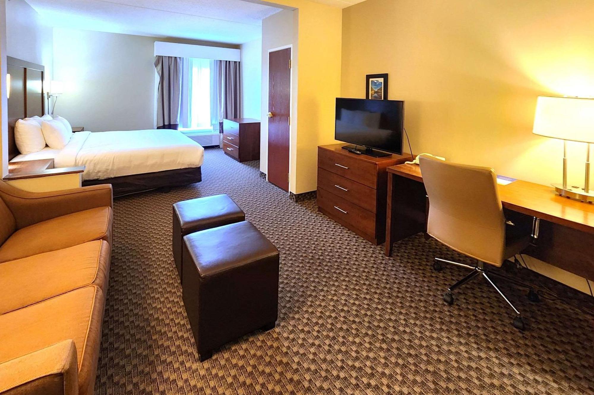 Comfort Inn & Suites Mount Pocono Εξωτερικό φωτογραφία