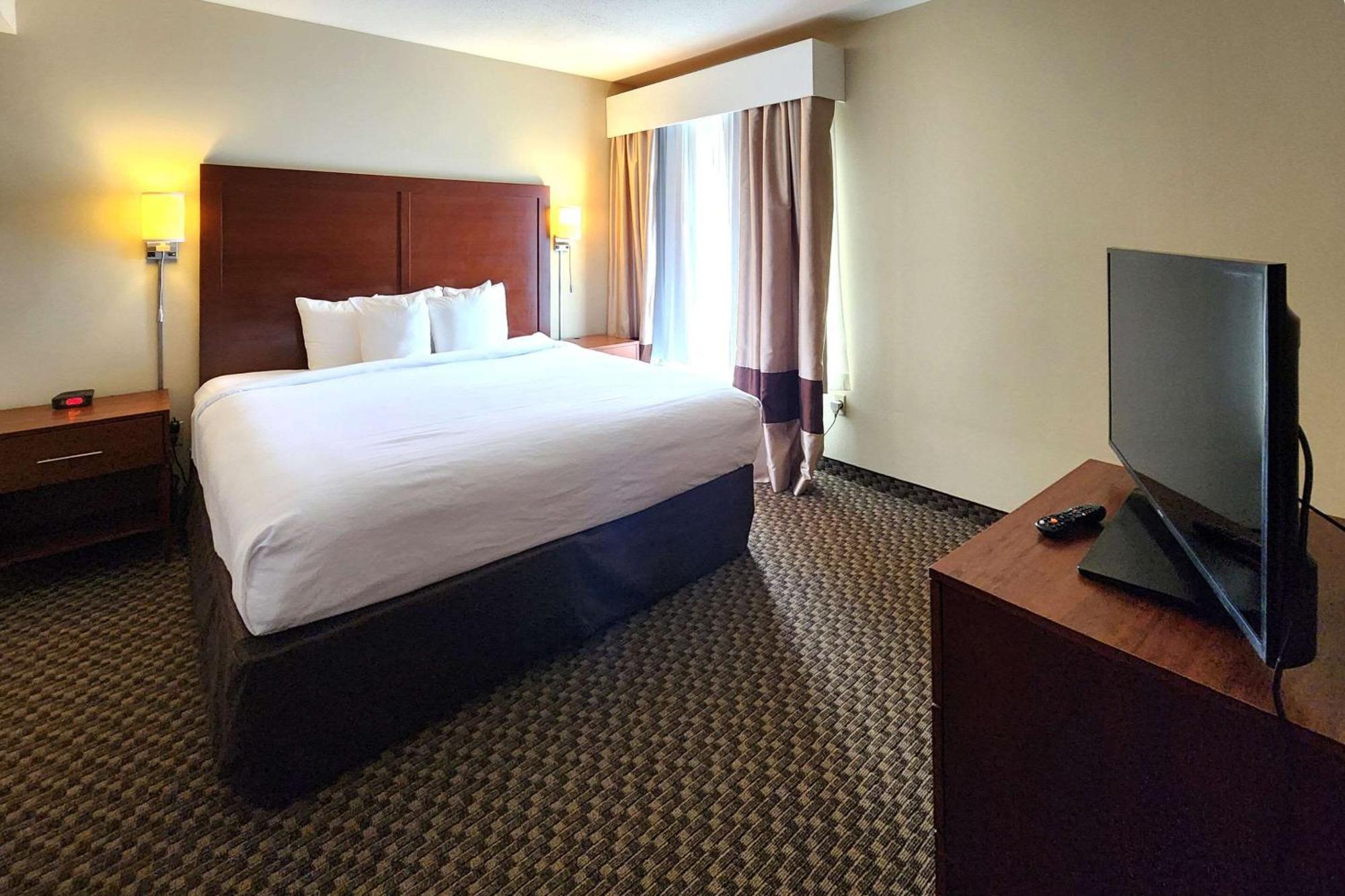 Comfort Inn & Suites Mount Pocono Εξωτερικό φωτογραφία
