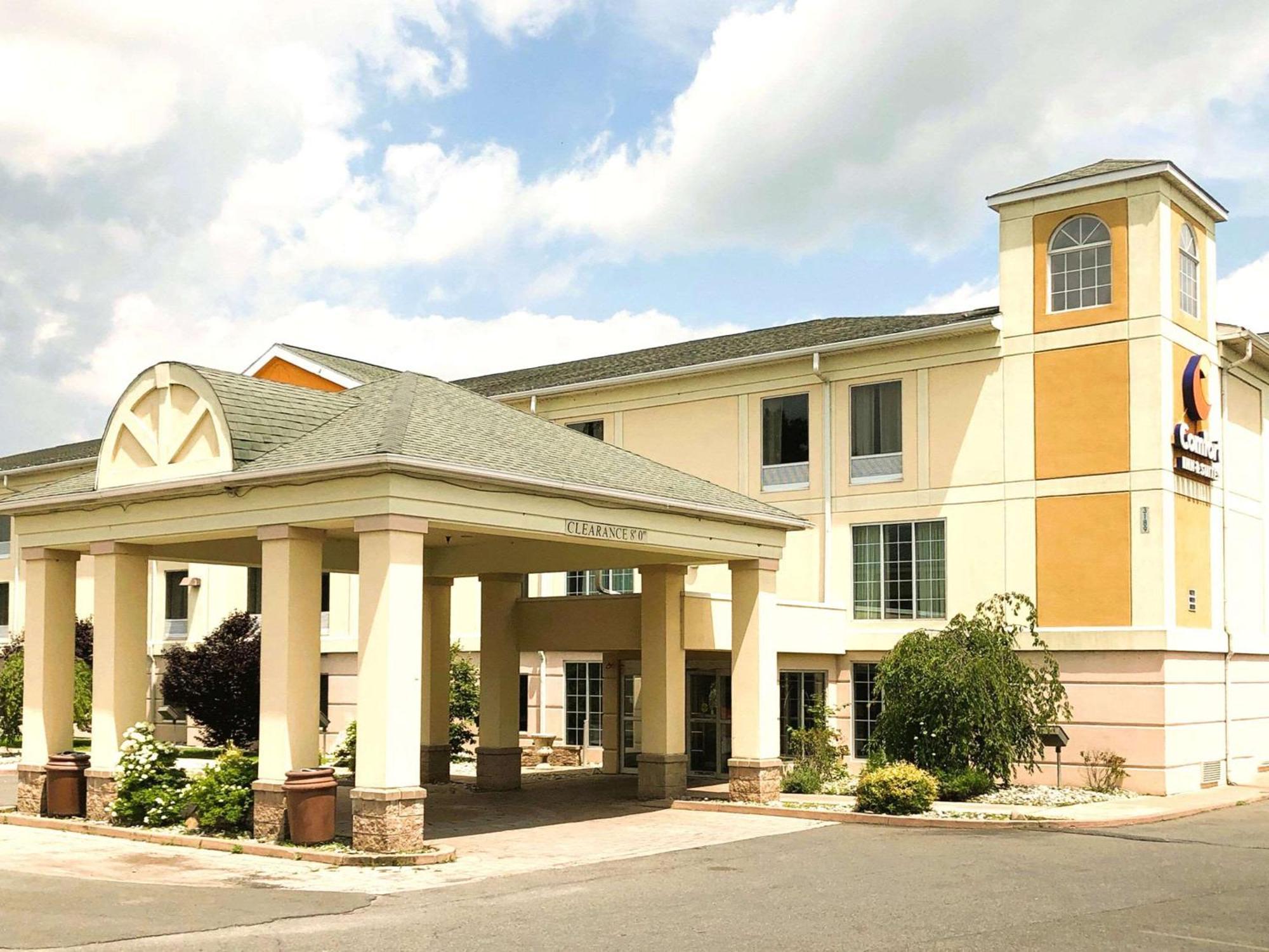 Comfort Inn & Suites Mount Pocono Εξωτερικό φωτογραφία