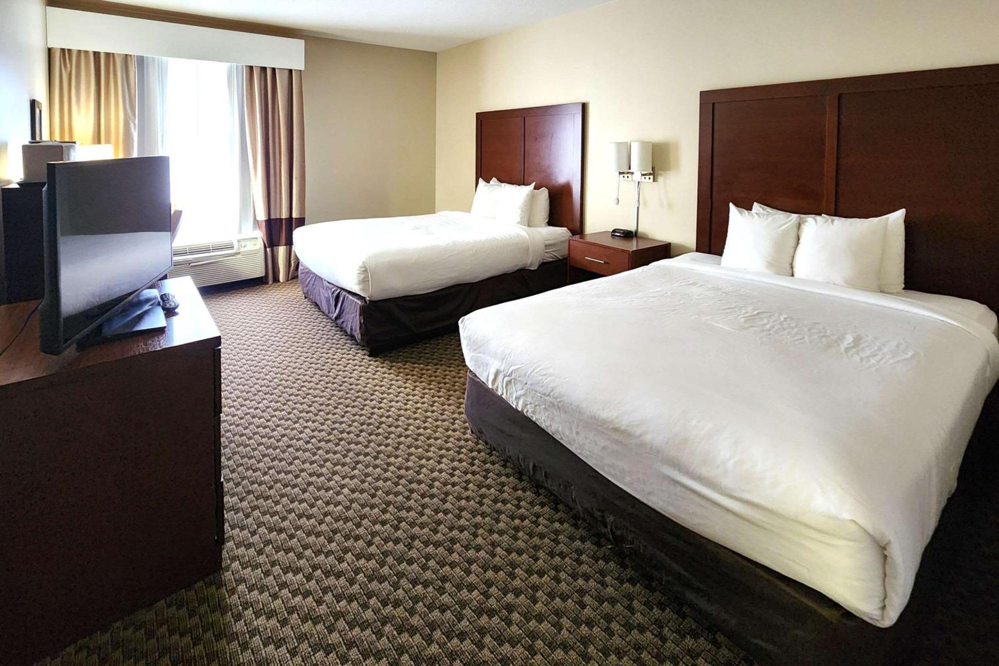 Comfort Inn & Suites Mount Pocono Εξωτερικό φωτογραφία