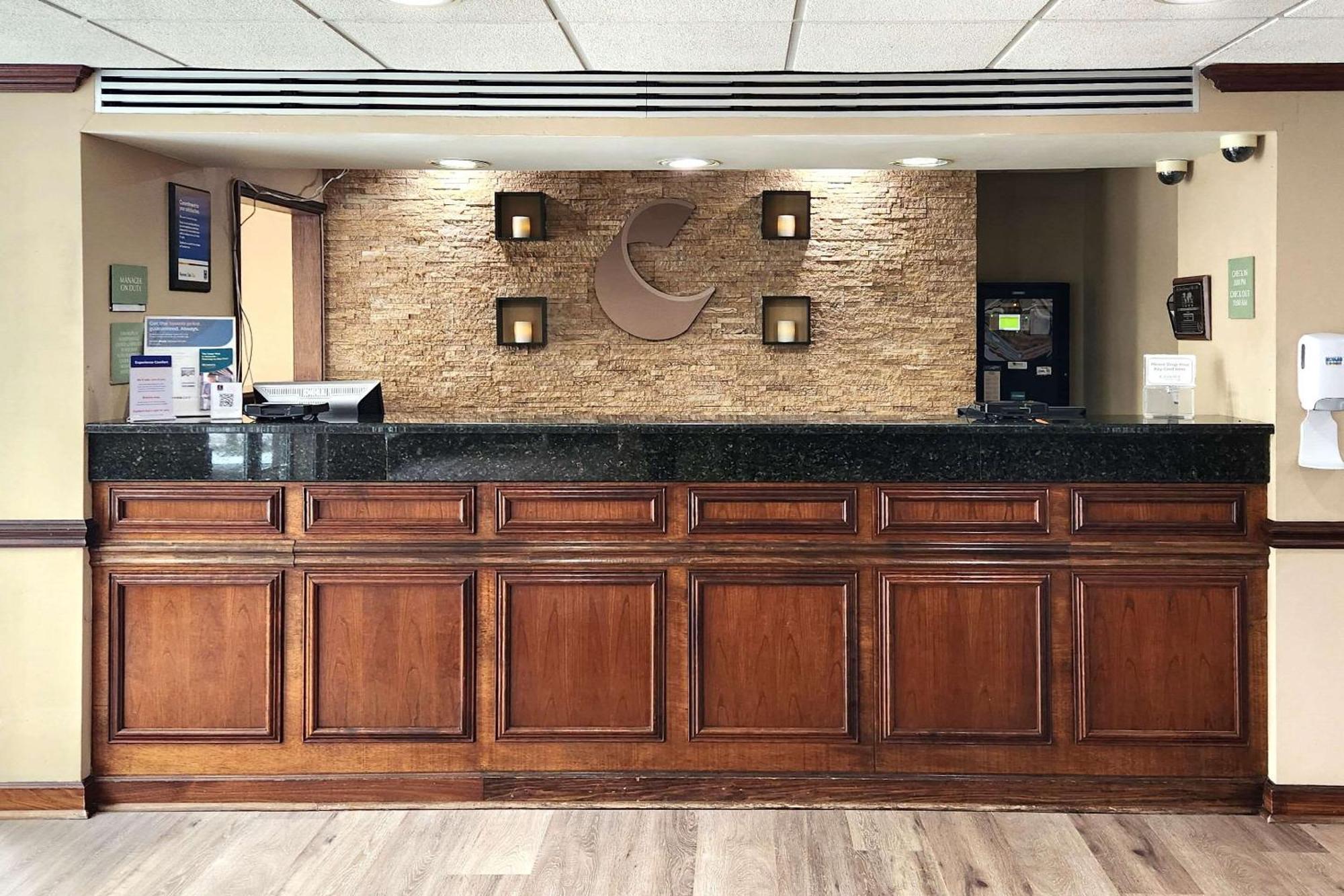 Comfort Inn & Suites Mount Pocono Εξωτερικό φωτογραφία